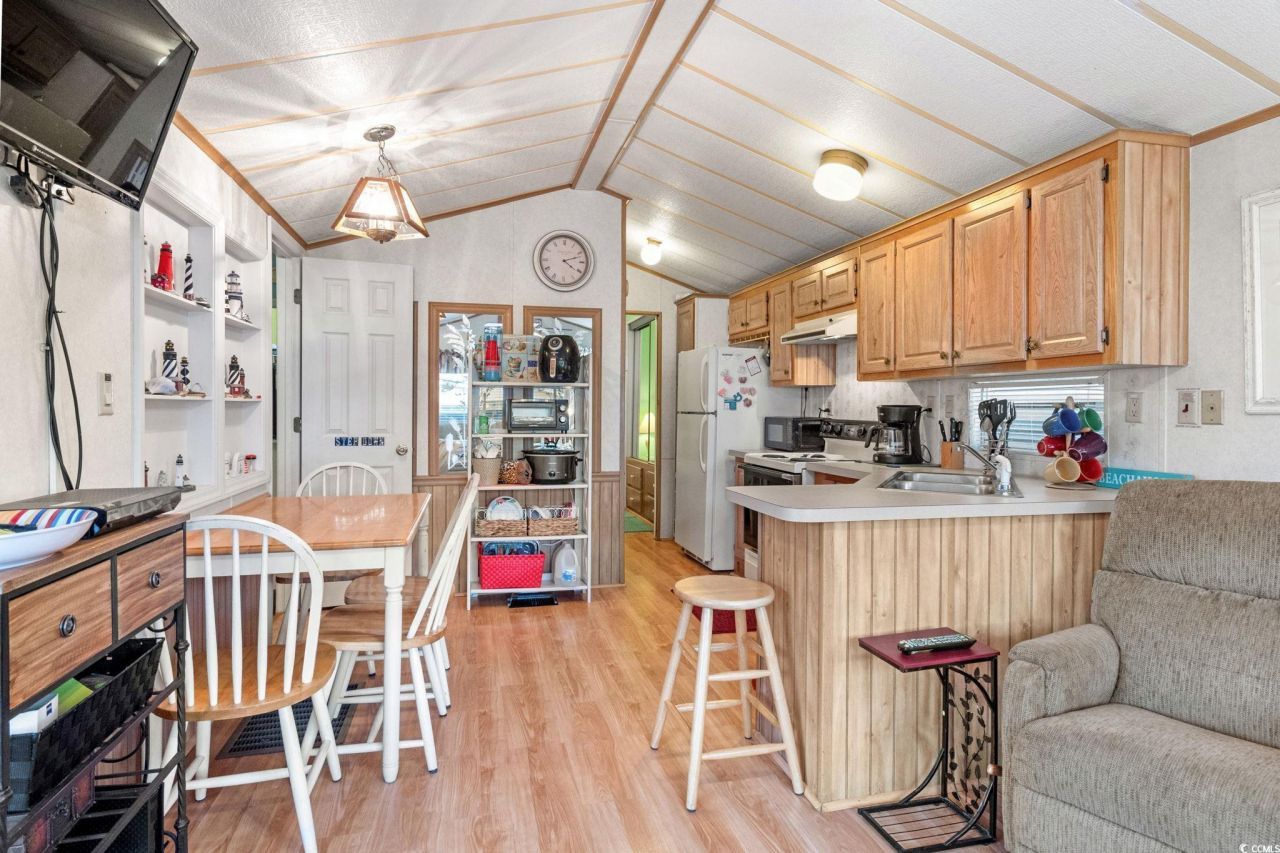 6001-v30 South Kings Hwy. Photo 14