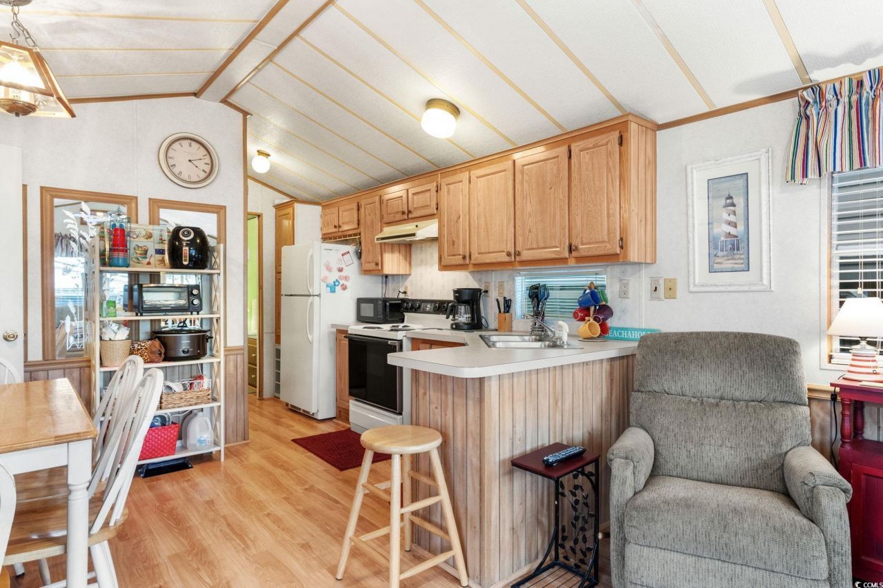 6001-v30 South Kings Hwy. Photo 17