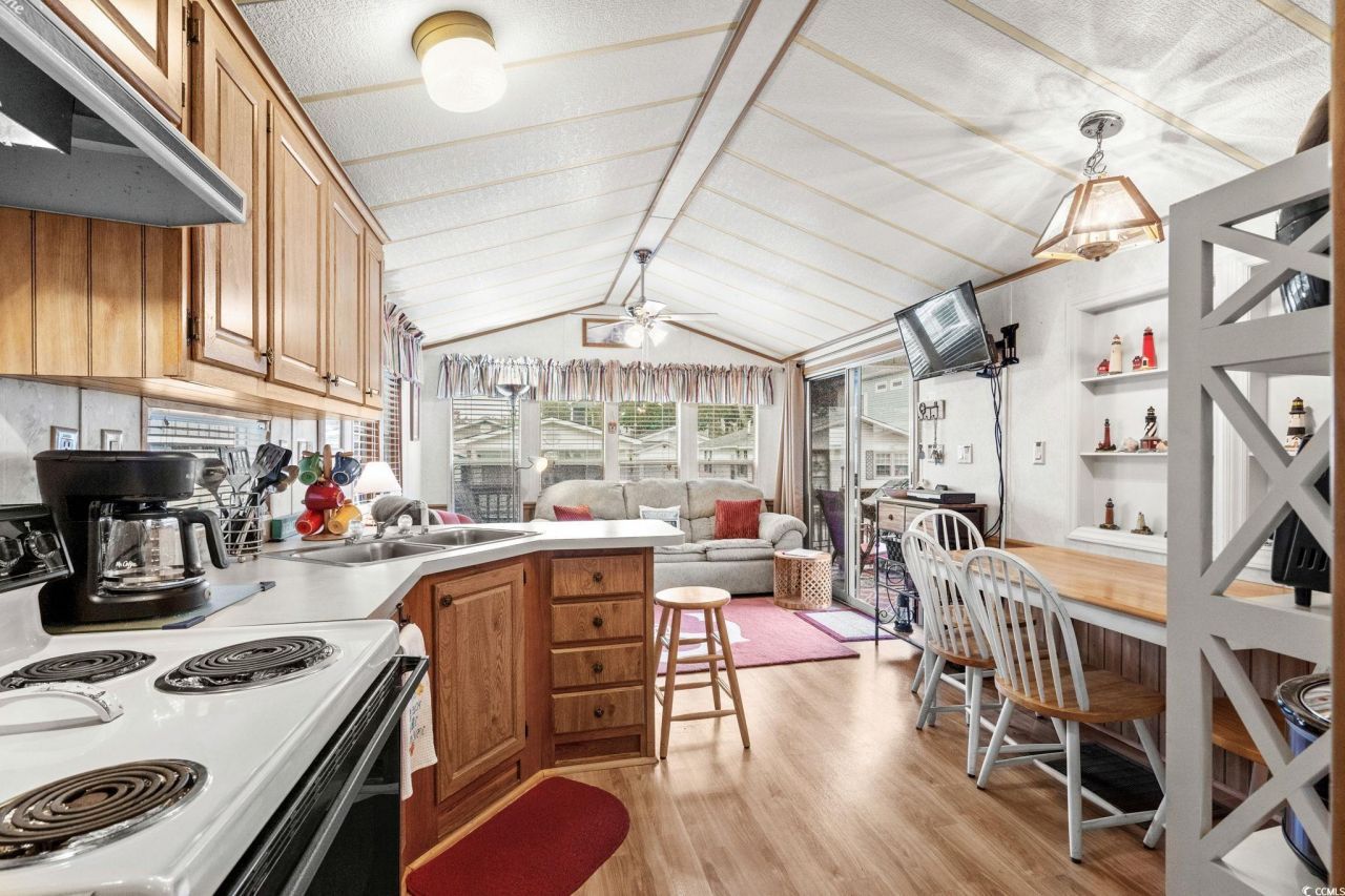 6001-v30 South Kings Hwy. Photo 20