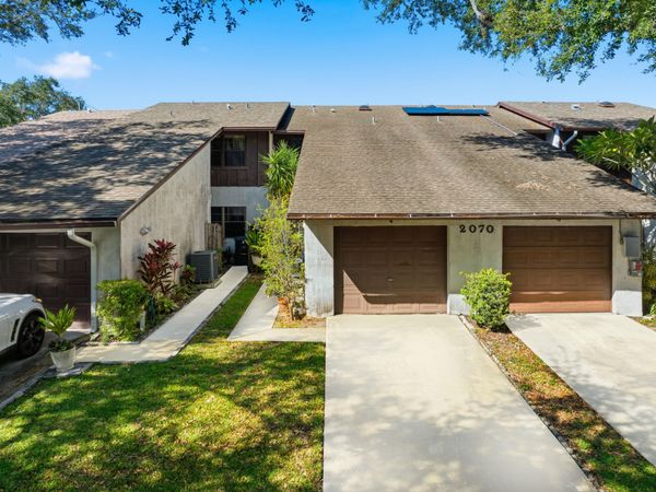 2070 Colonial Road, Unit D4, Fort Pierce, FL 34950