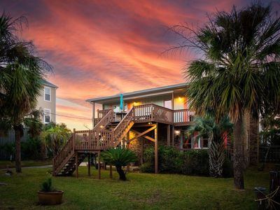 912 W Ashley Avenue, Folly Beach, SC 29439