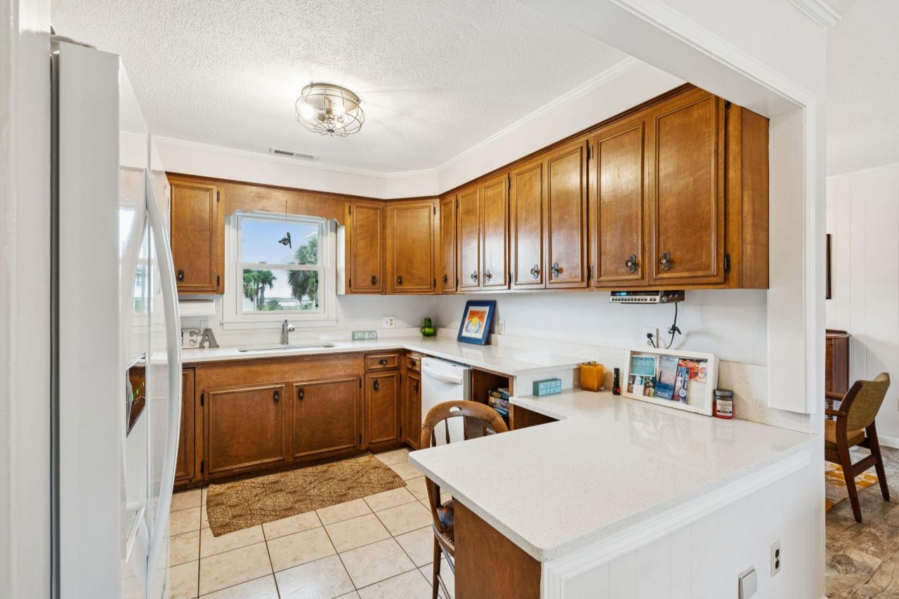 912 W Ashley Avenue Photo 35