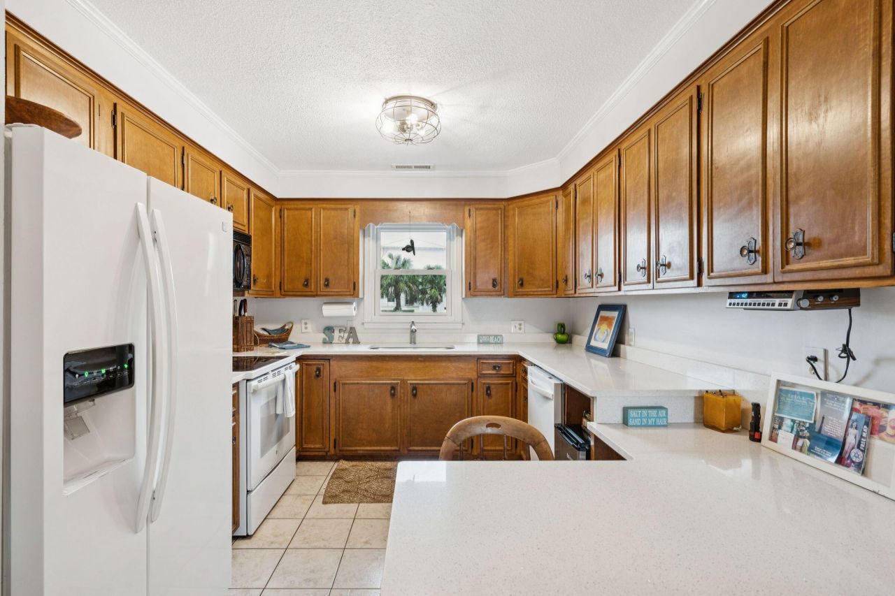 912 W Ashley Avenue Photo 36