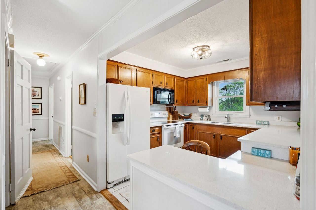 912 W Ashley Avenue Photo 37
