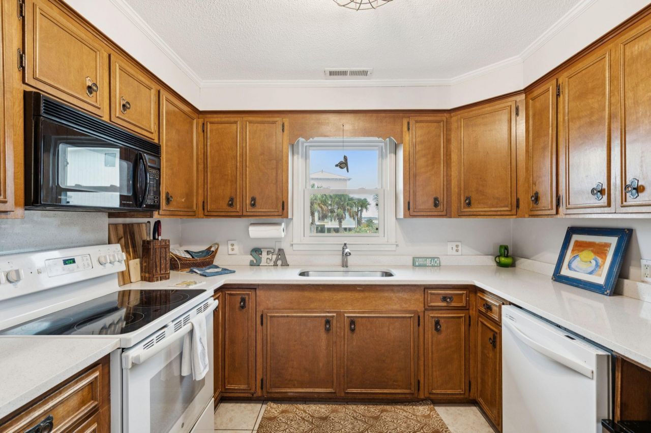 912 W Ashley Avenue Photo 38