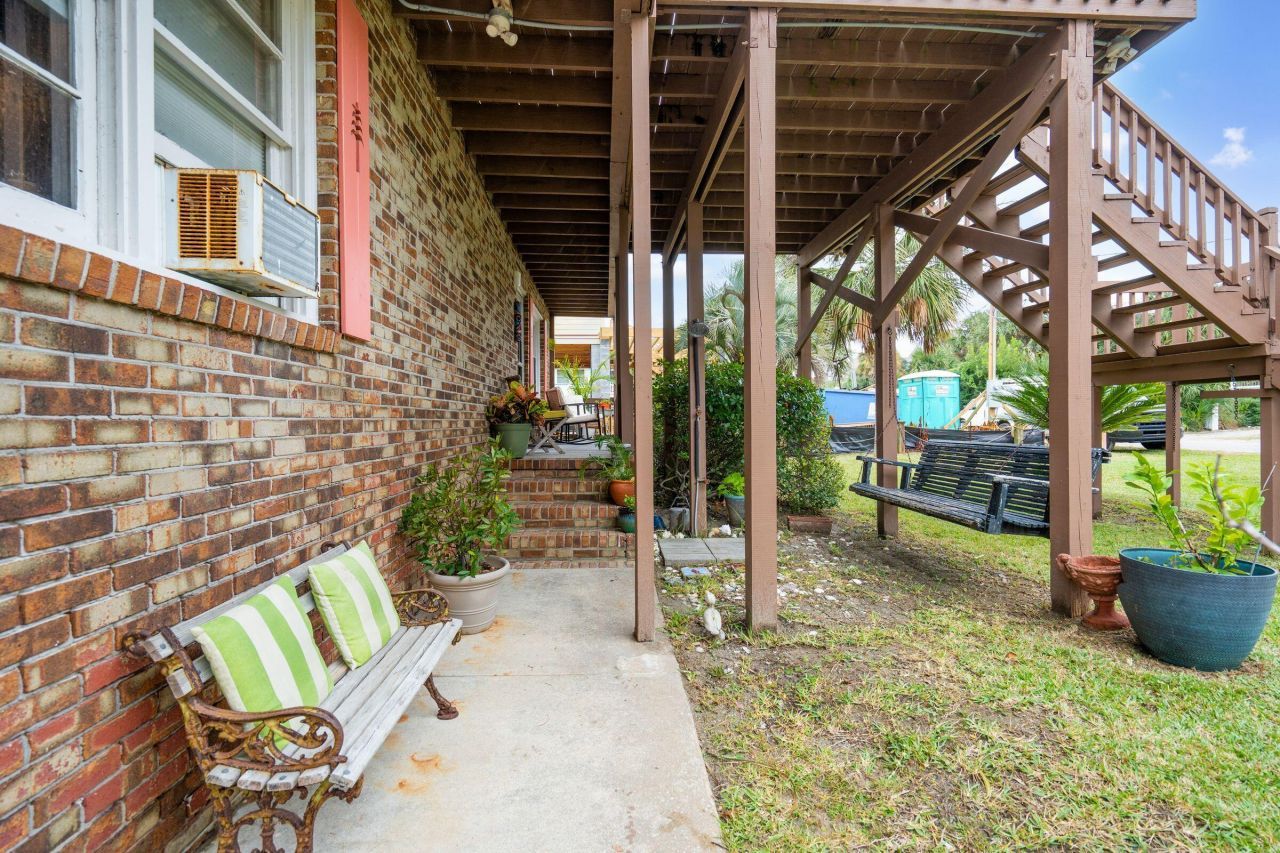 912 W Ashley Avenue Photo 8