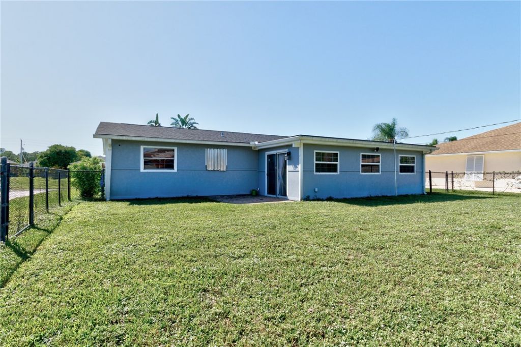 918 Bermuda Avenue, Sebastian, FL 32958 Photo