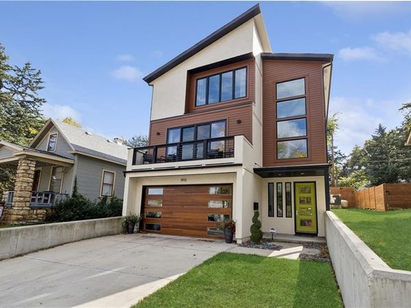 1913 W 48th Street, Westwood, KS 66205