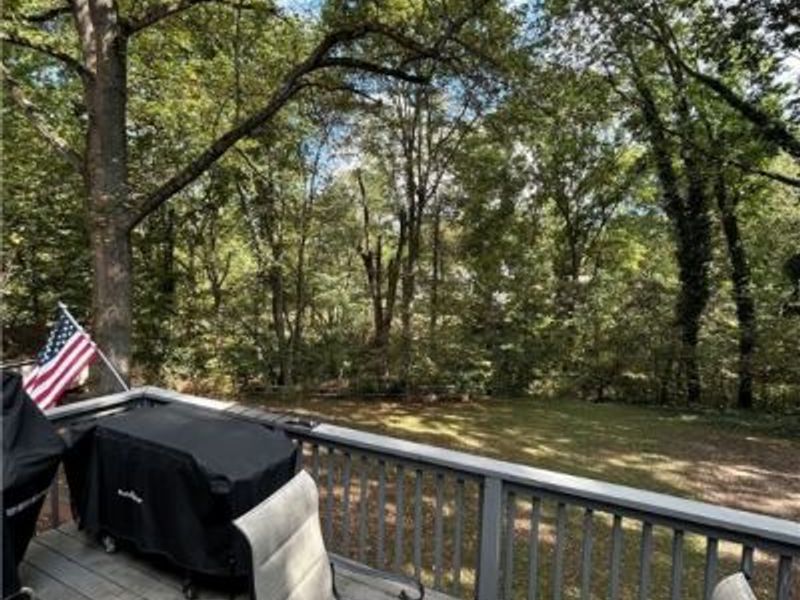 8470 Shadyview Avenue NW, Clinton, OH 44216 Photo 3