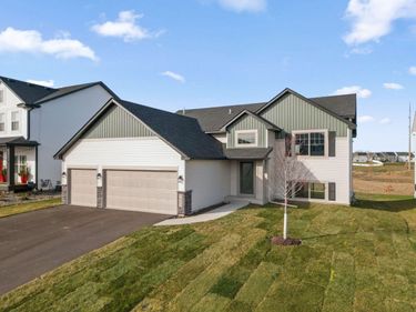 1421 142nd Court E, Rosemount, MN 55068