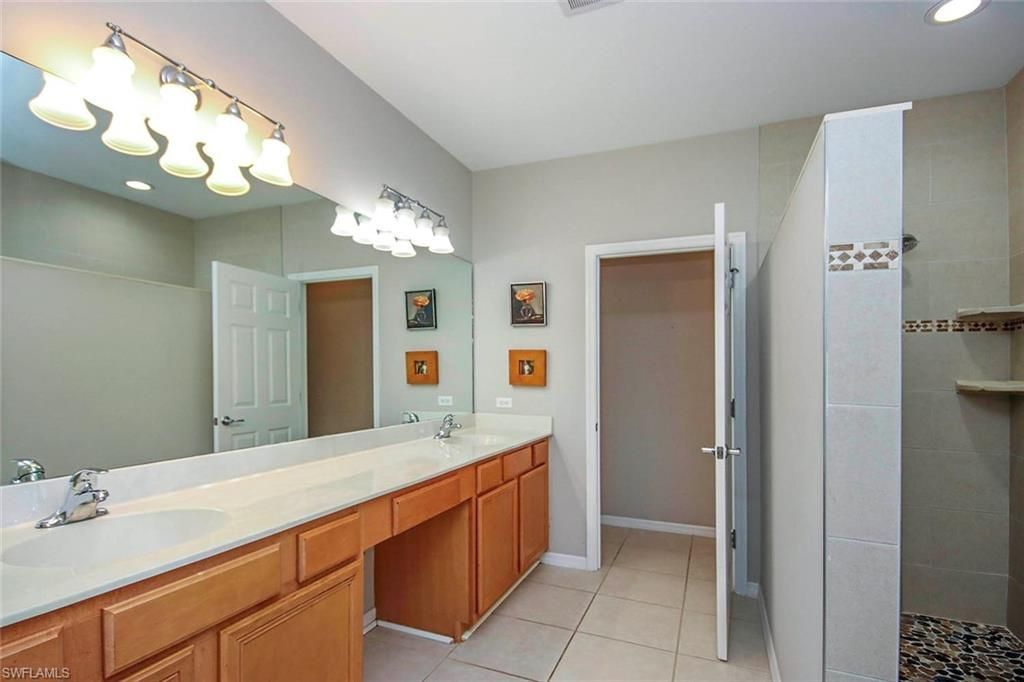 11620 Navarro Way, Unit 2404, Fort Myers, FL 33908 Photo