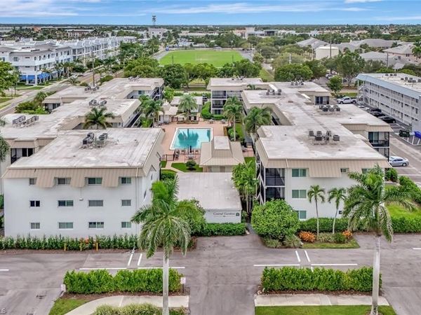 766 Central AVE, Unit 304, NAPLES, FL 34102