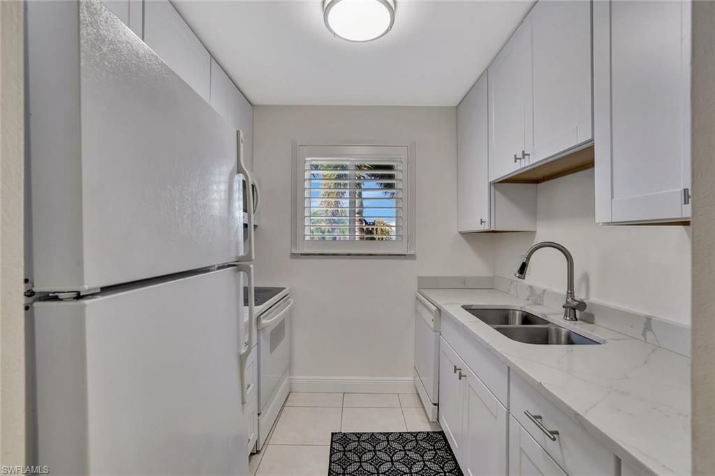 766 Central Ave, Unit 304, Naples, FL 34102 Photo