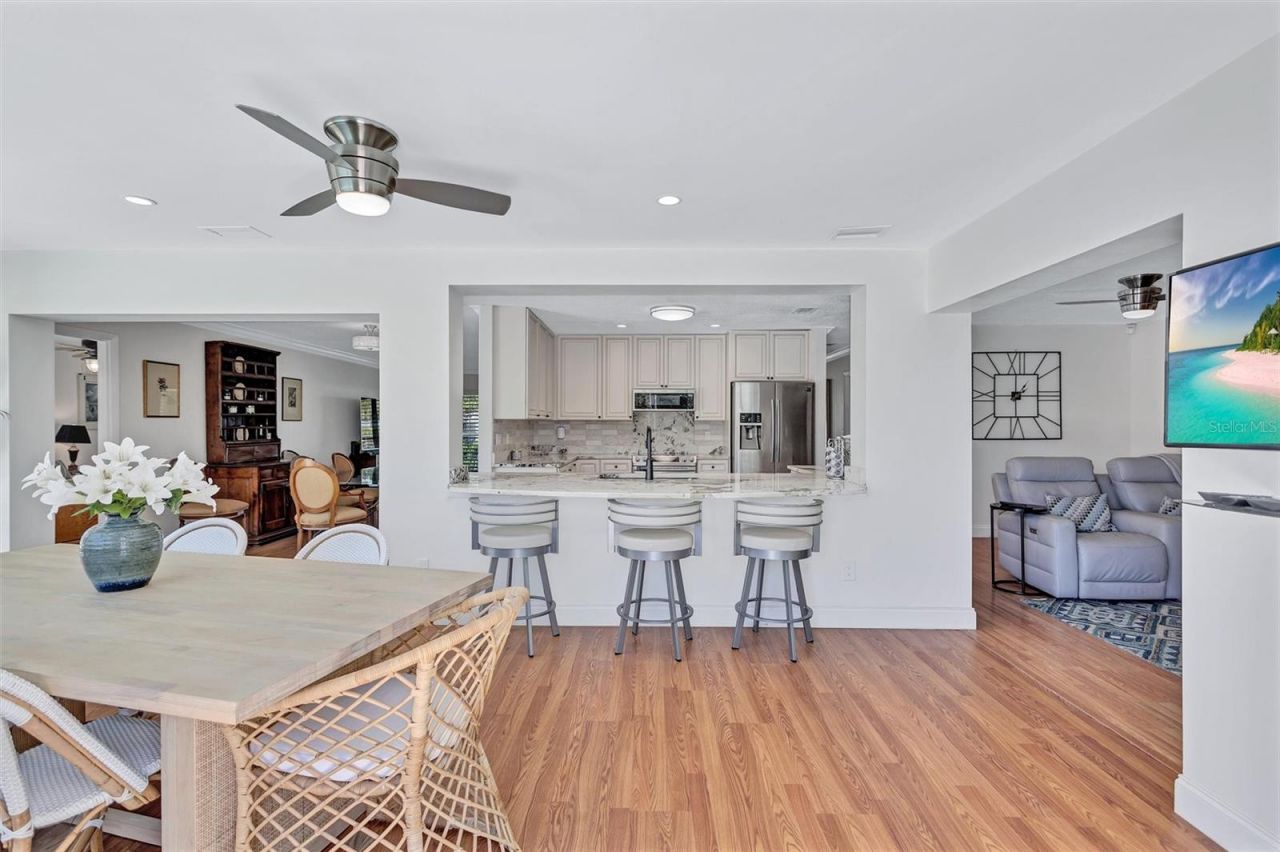 6962 Belgrave Drive, Sarasota, FL 34242 Photo