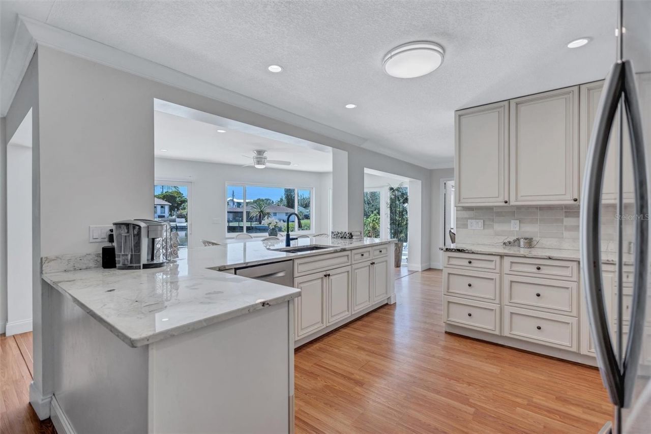 6962 Belgrave Drive, Sarasota, FL 34242 Photo