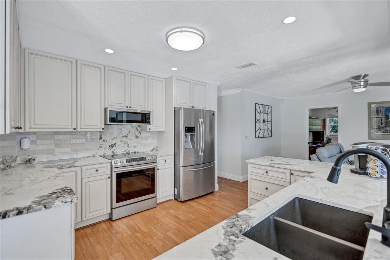 6962 Belgrave Drive, Sarasota, FL 34242 Photo