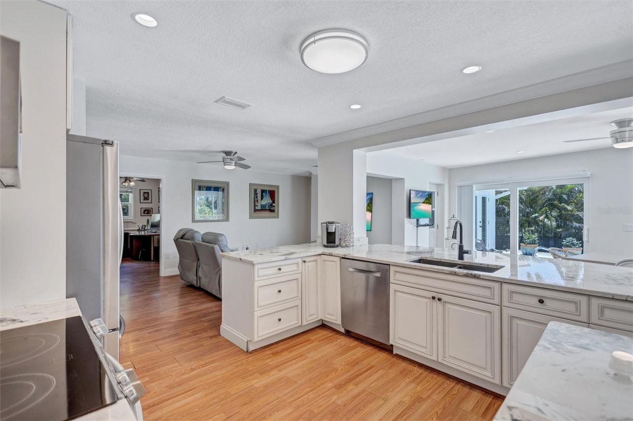 6962 Belgrave Drive, Sarasota, FL 34242 Photo