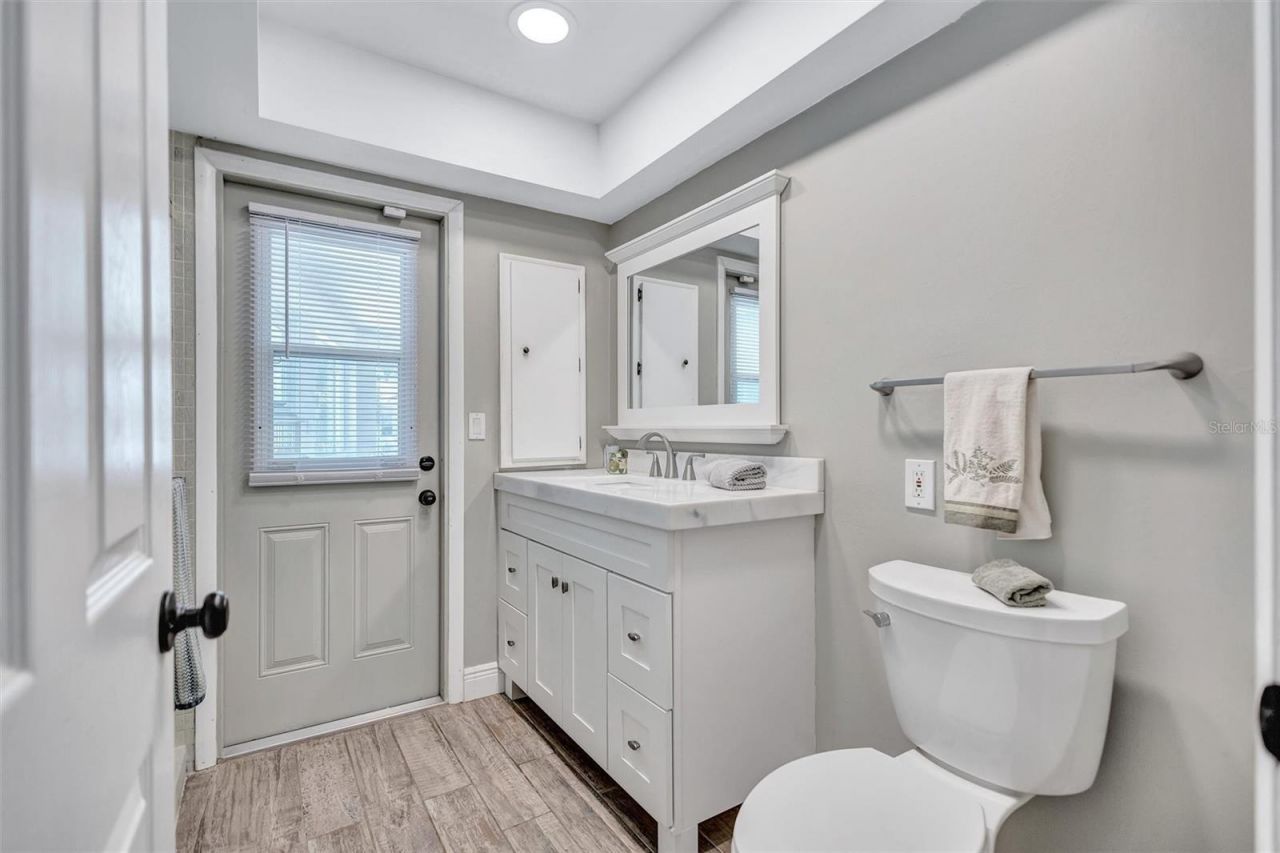 6962 Belgrave Drive, Sarasota, FL 34242 Photo