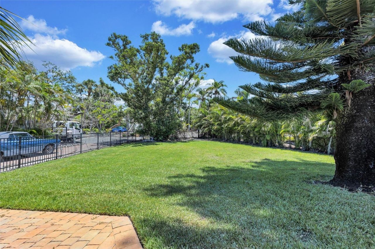 6962 Belgrave Drive, Sarasota, FL 34242 Photo