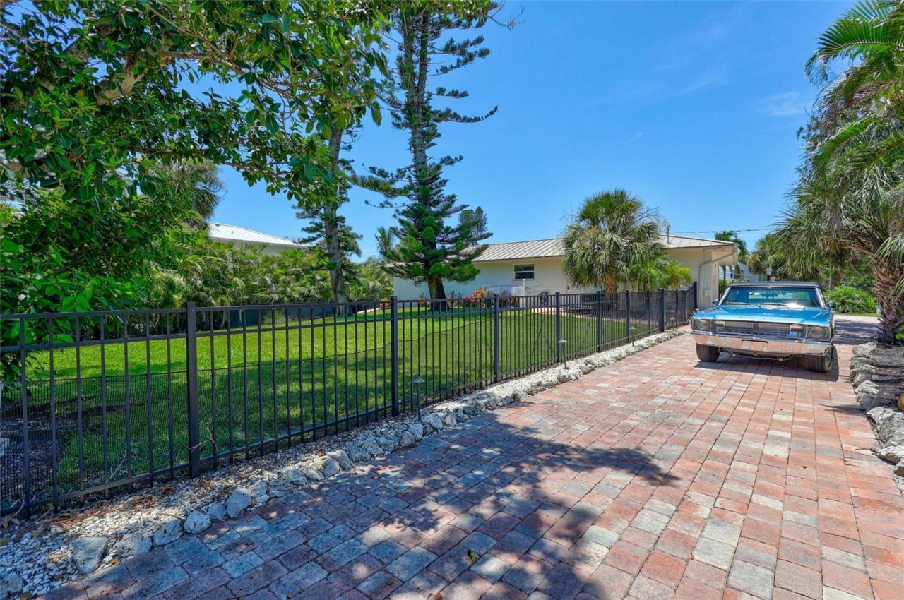 6962 Belgrave Drive, Sarasota, FL 34242 Photo