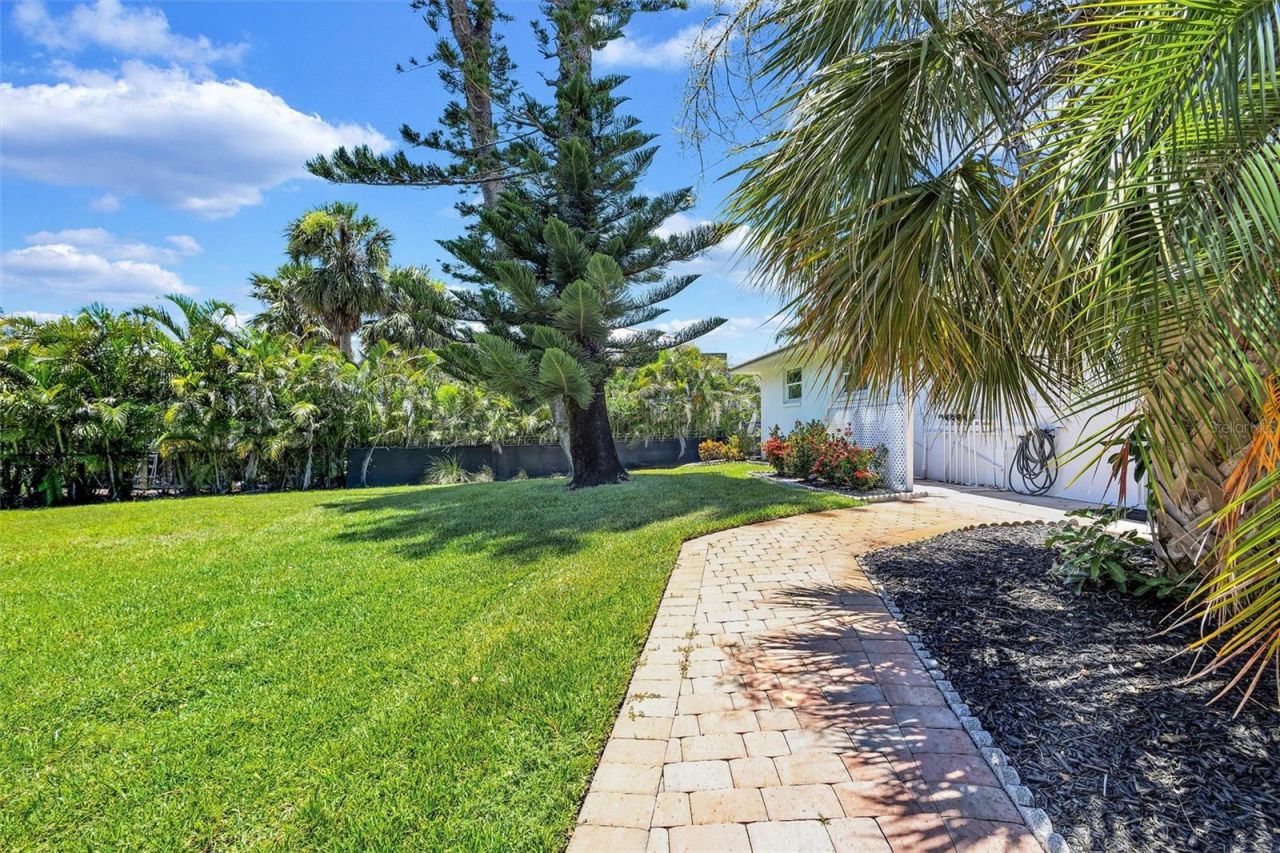 6962 Belgrave Drive, Sarasota, FL 34242 Photo