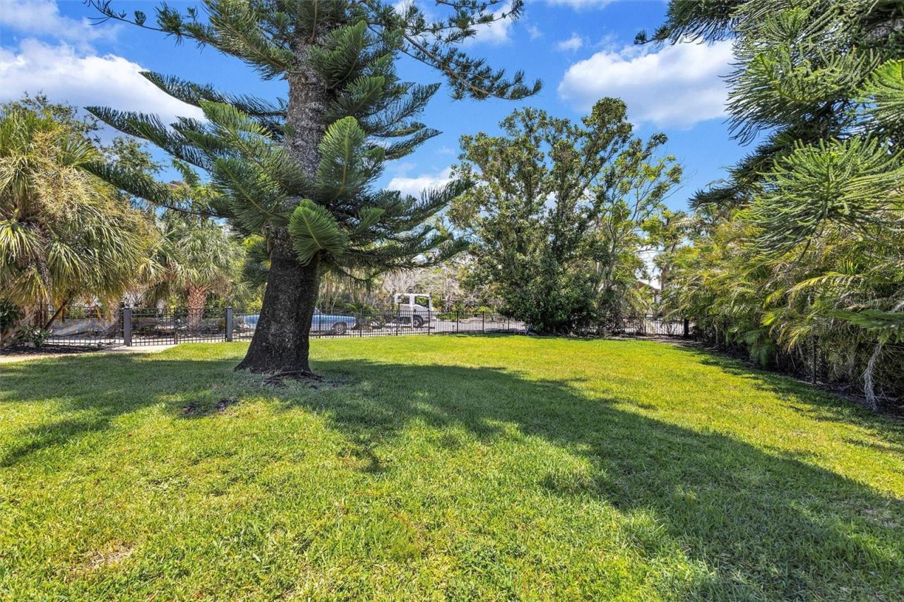 6962 Belgrave Drive, Sarasota, FL 34242 Photo