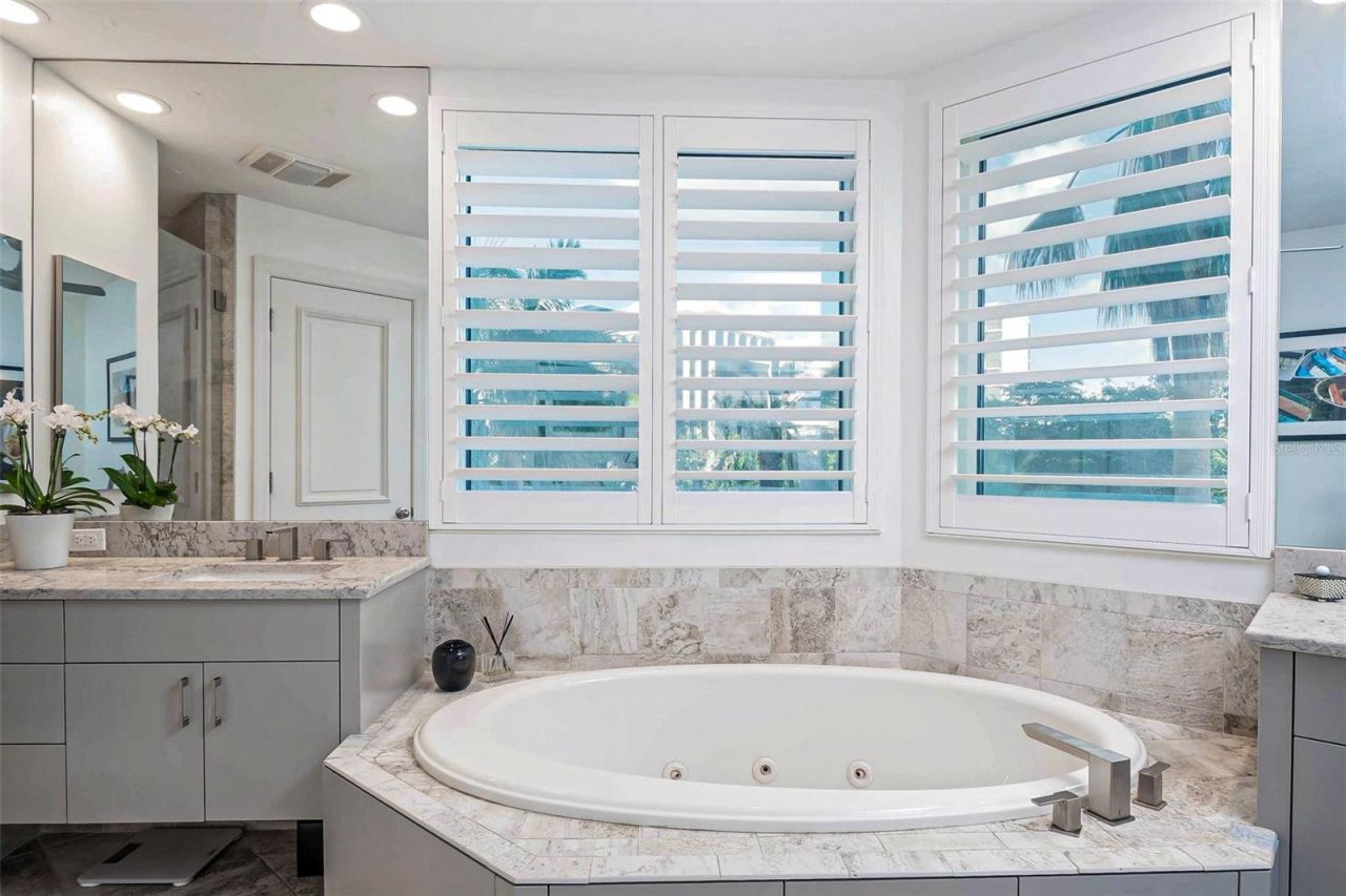 340 S Palm Avenue, Unit 11, Sarasota, FL 34236 Photo