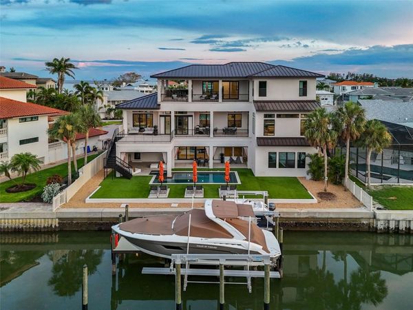 105 9TH STREET E, TIERRA VERDE, FL 33715