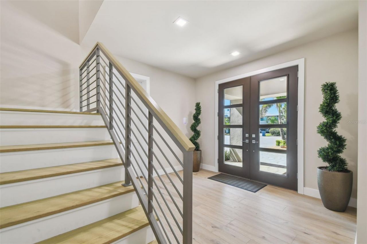 105 9th Street E, Tierra Verde, FL 33715 Photo