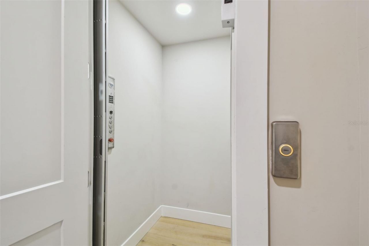 105 9th Street E, Tierra Verde, FL 33715 Photo