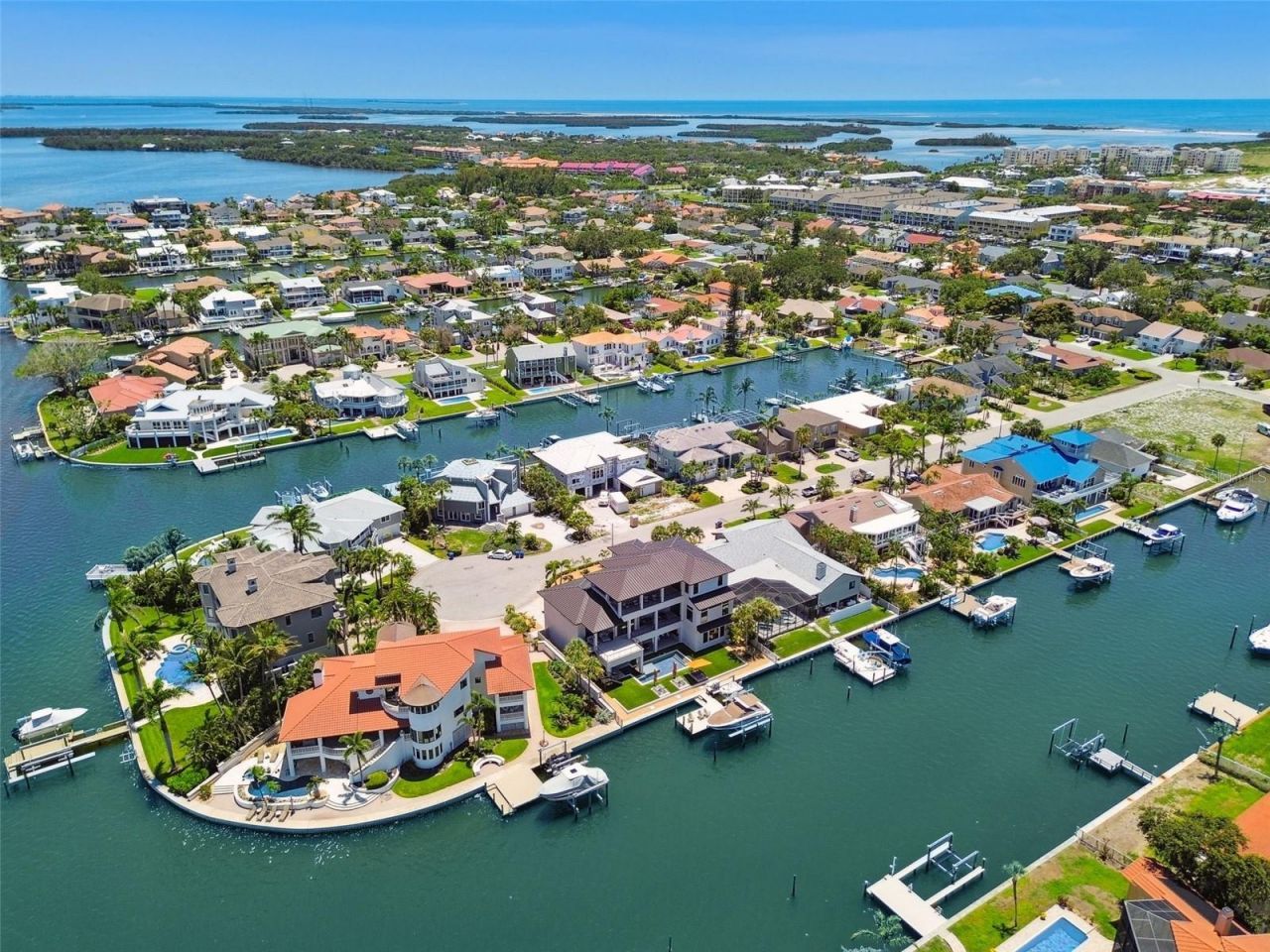 105 9th Street E, Tierra Verde, FL 33715 Photo