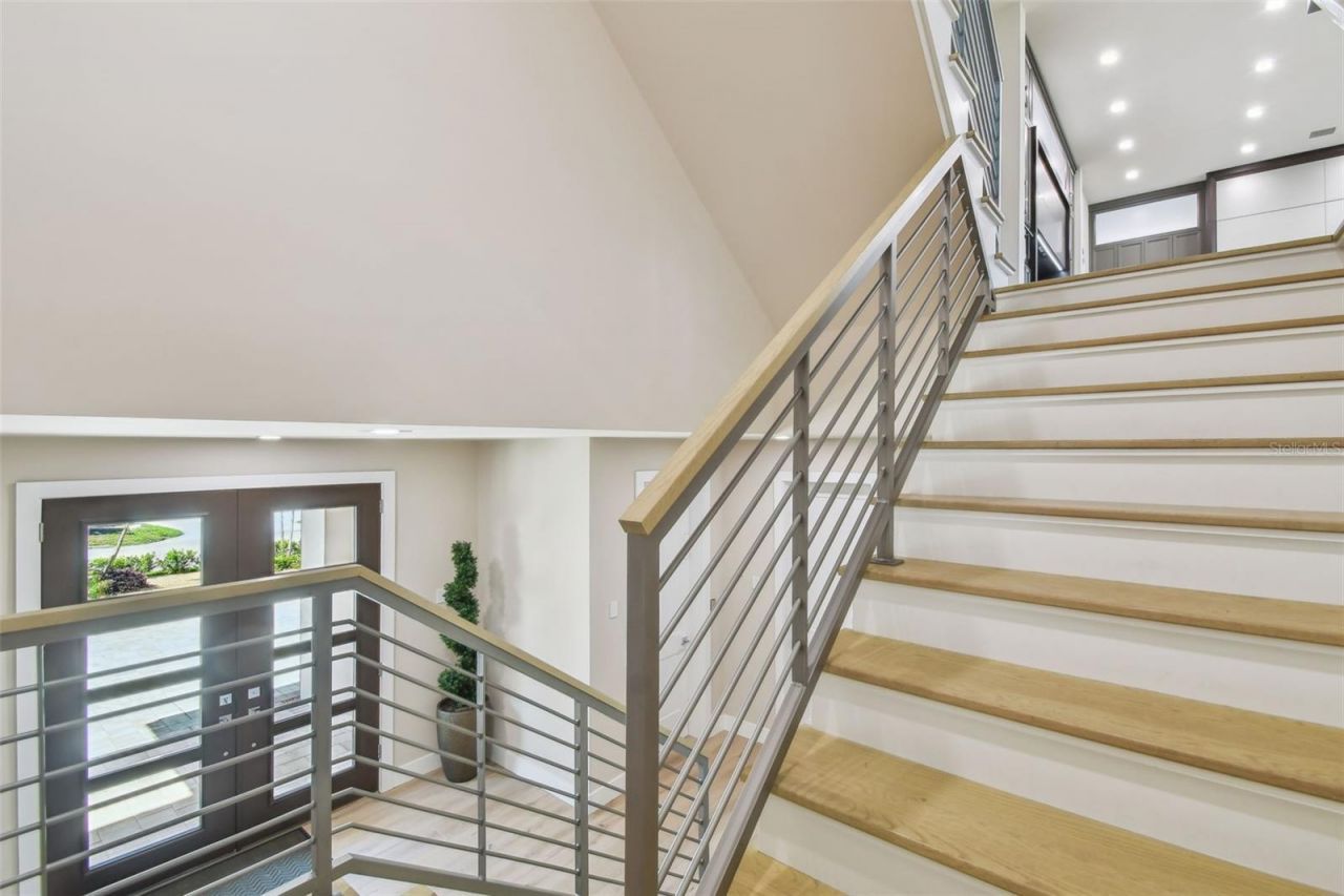 105 9th Street E, Tierra Verde, FL 33715 Photo