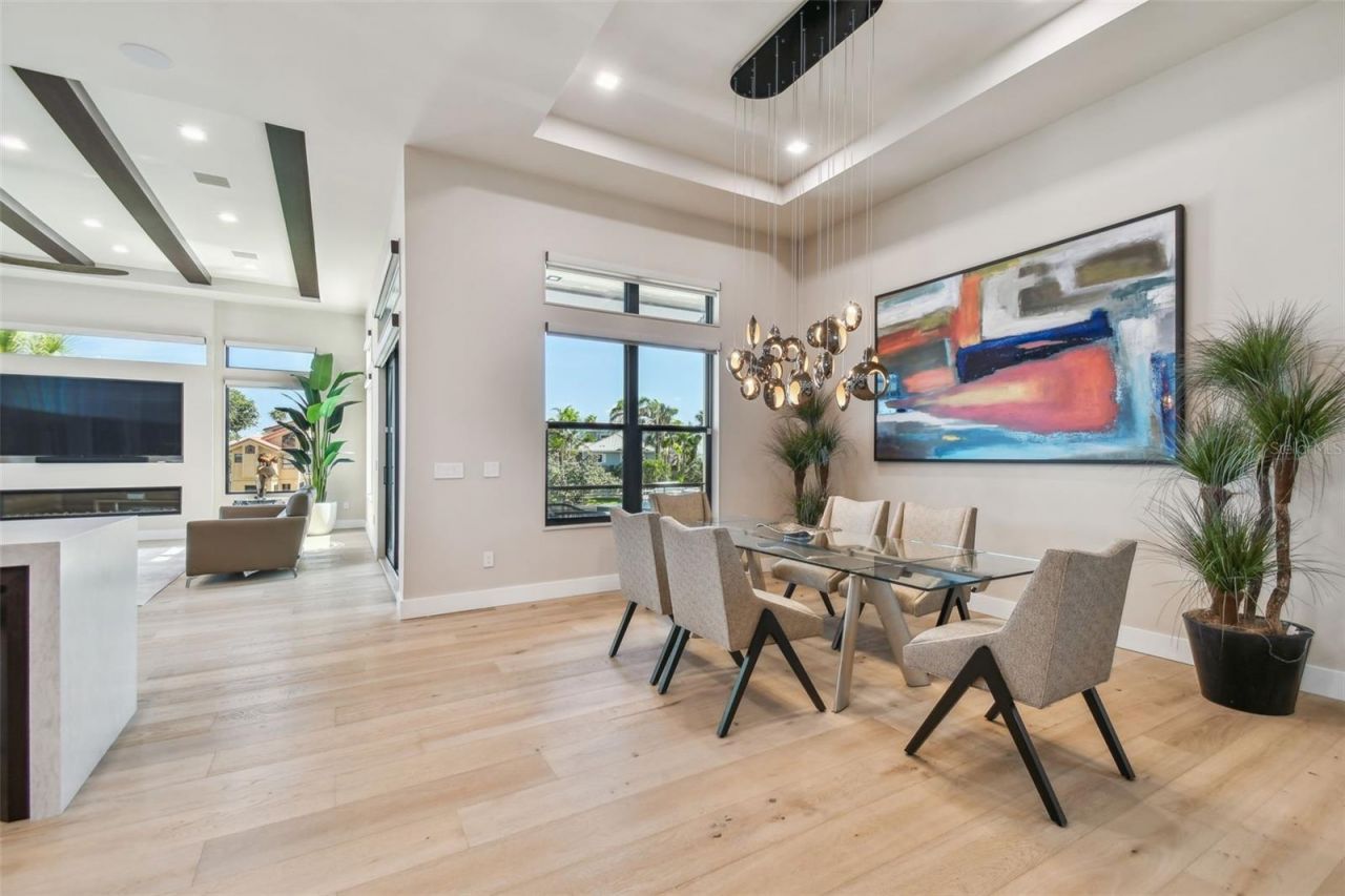 105 9th Street E, Tierra Verde, FL 33715 Photo