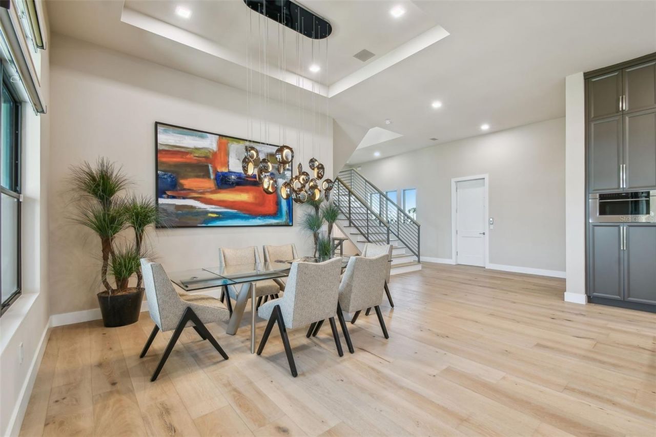 105 9th Street E, Tierra Verde, FL 33715 Photo