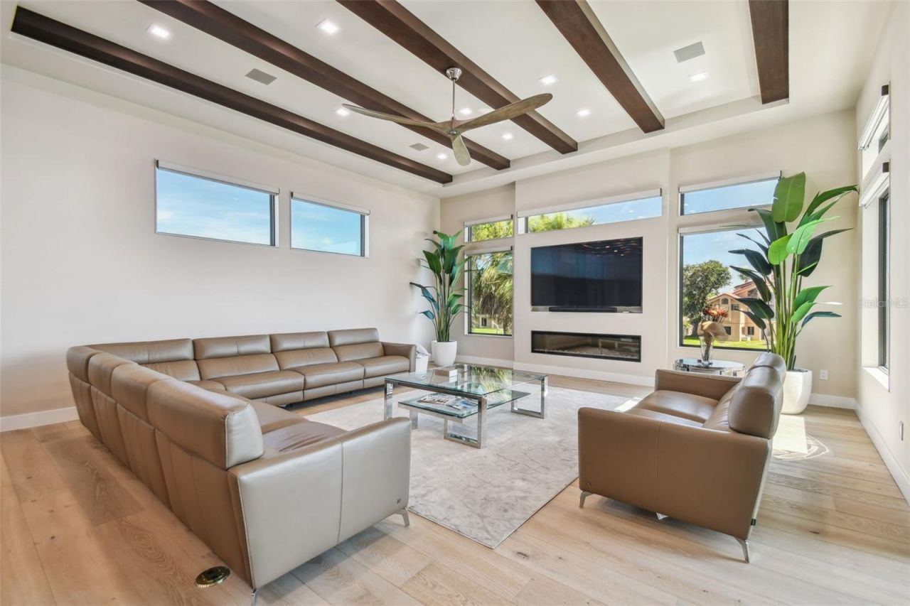 105 9th Street E, Tierra Verde, FL 33715 Photo