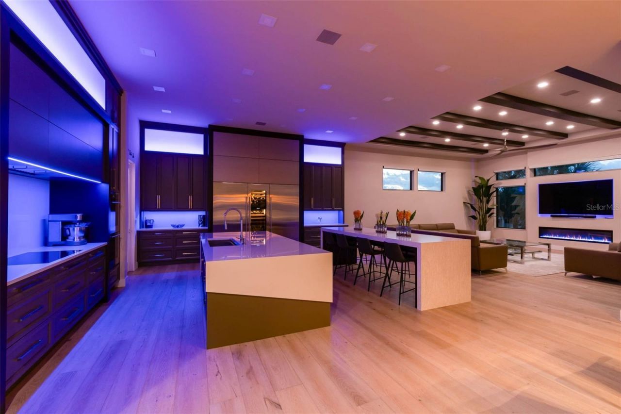 105 9th Street E, Tierra Verde, FL 33715 Photo