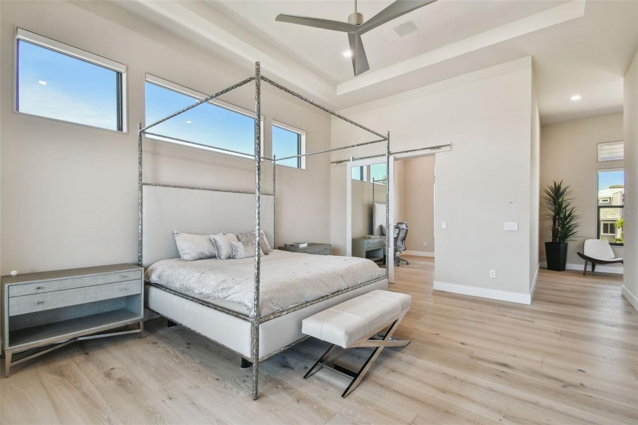 105 9th Street E, Tierra Verde, FL 33715 Photo