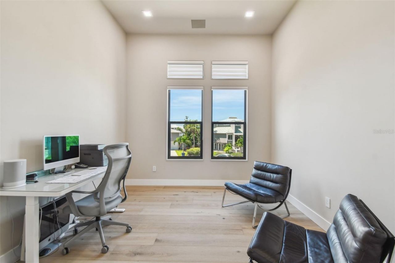 105 9th Street E, Tierra Verde, FL 33715 Photo