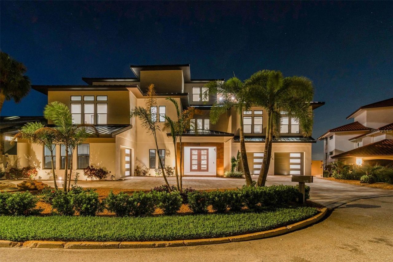 105 9th Street E, Tierra Verde, FL 33715 Photo