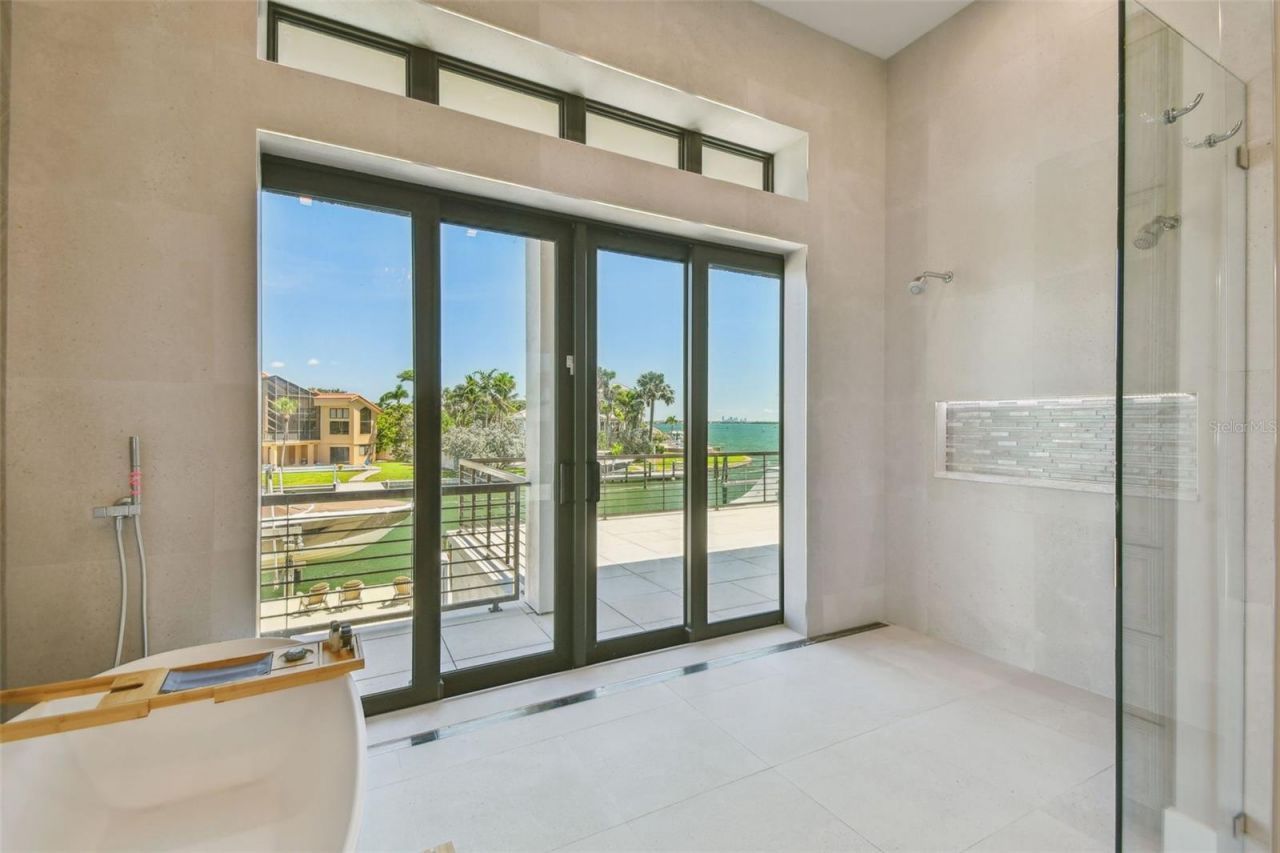 105 9th Street E, Tierra Verde, FL 33715 Photo