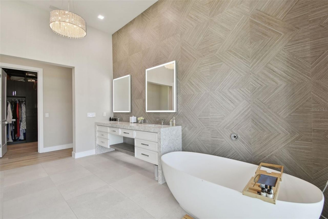 105 9th Street E, Tierra Verde, FL 33715 Photo