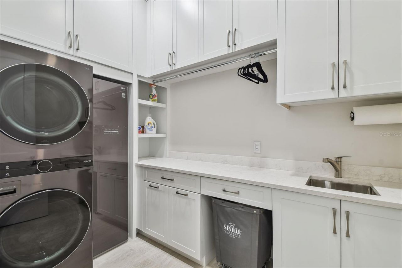 105 9th Street E, Tierra Verde, FL 33715 Photo