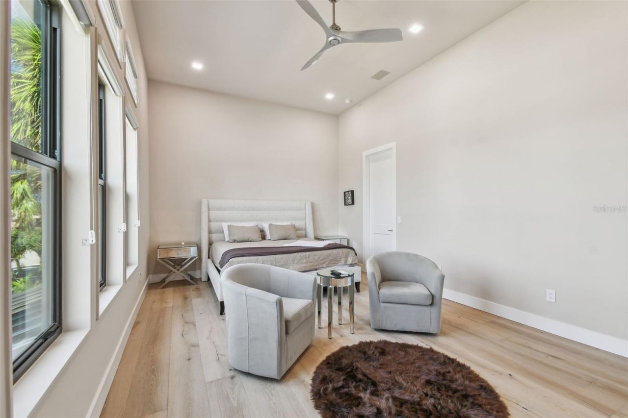 105 9th Street E, Tierra Verde, FL 33715 Photo