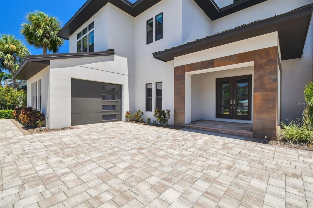 105 9th Street E, Tierra Verde, FL 33715 Photo