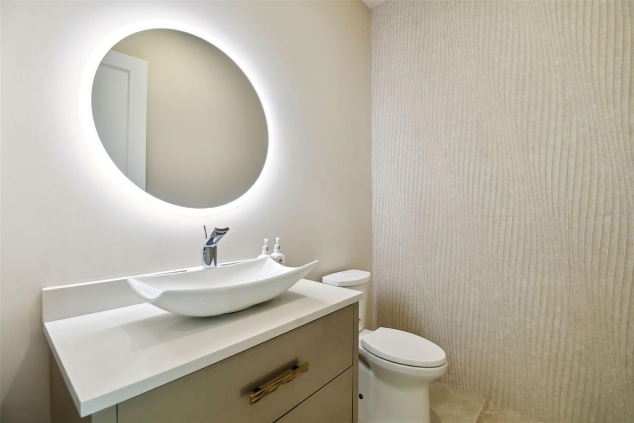 105 9th Street E, Tierra Verde, FL 33715 Photo