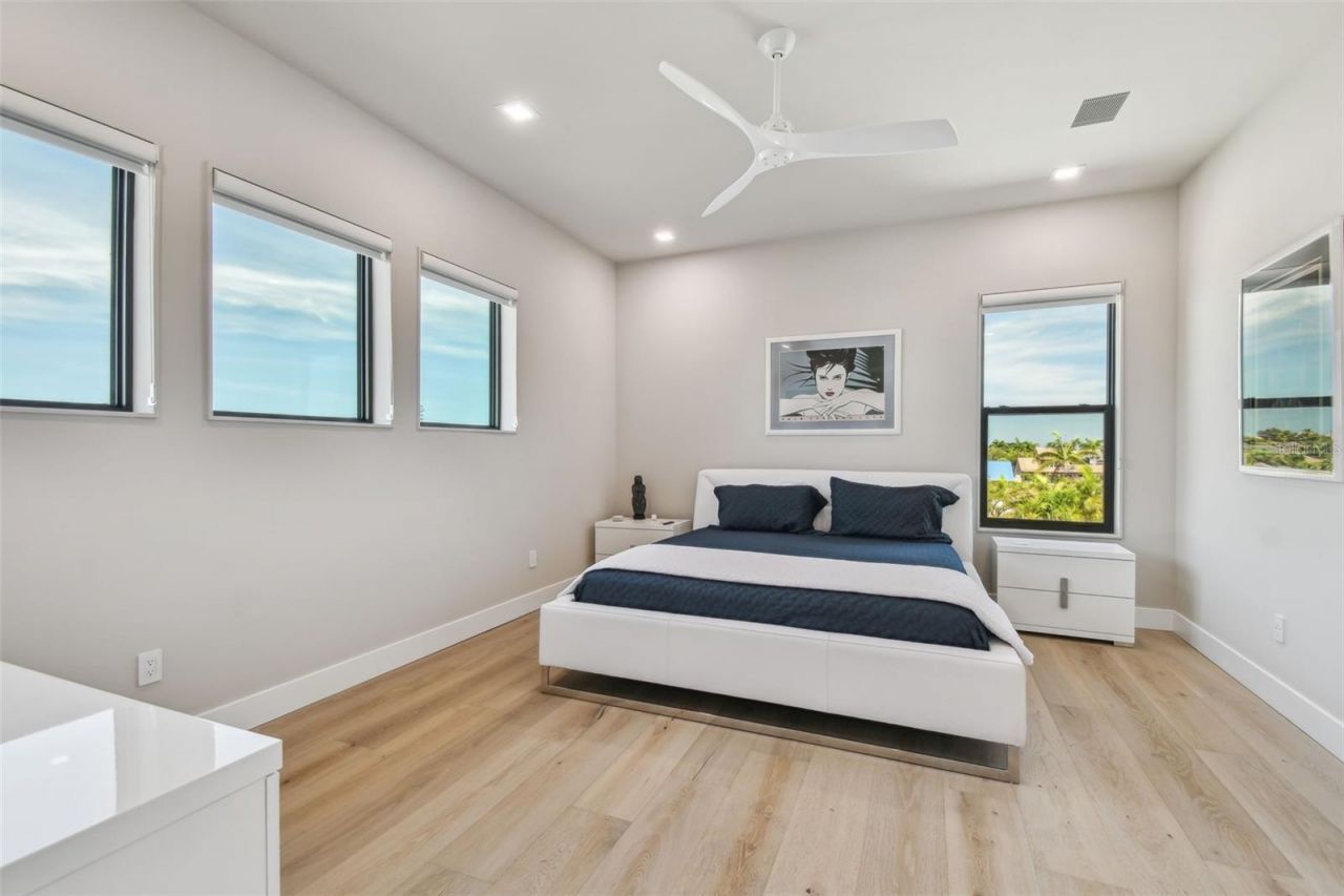 105 9th Street E, Tierra Verde, FL 33715 Photo