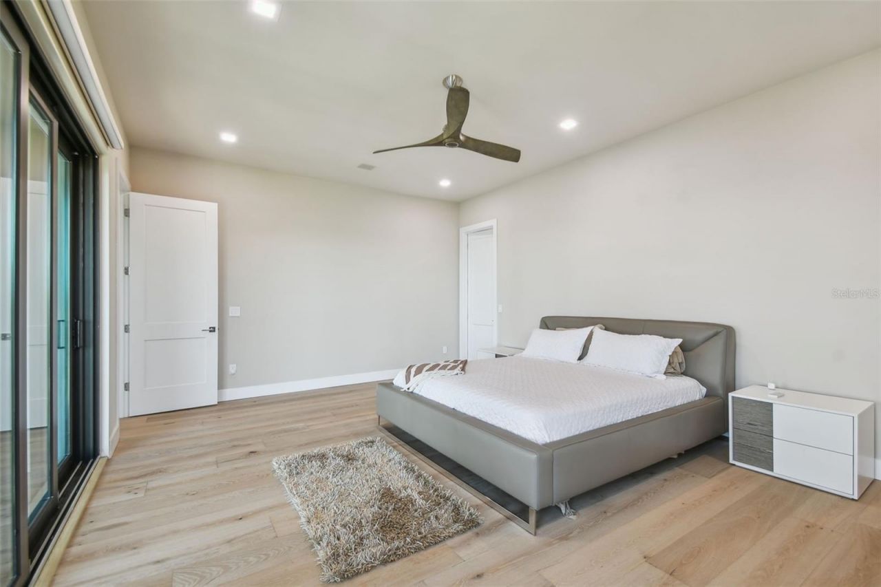 105 9th Street E, Tierra Verde, FL 33715 Photo