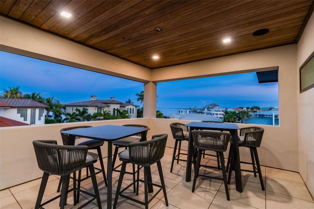 105 9th Street E, Tierra Verde, FL 33715 Photo