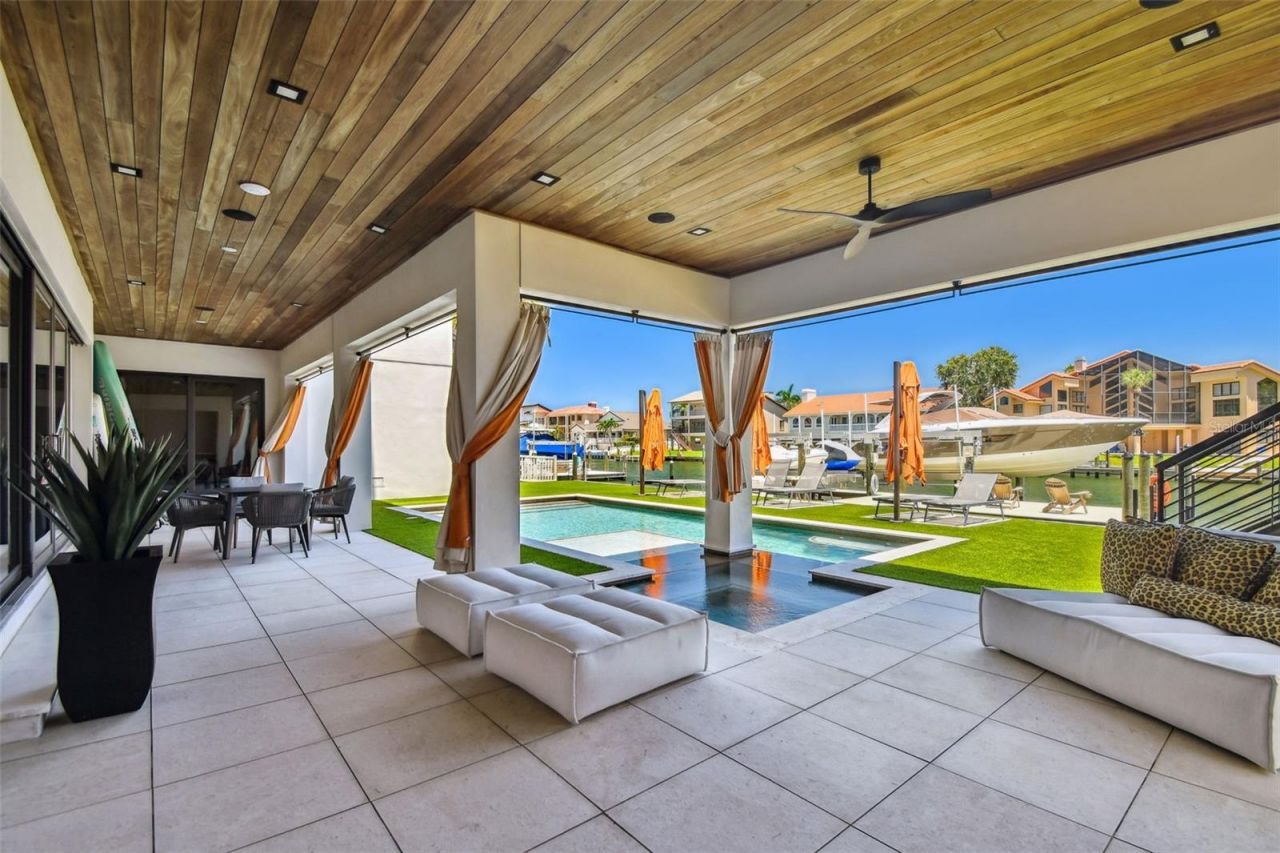 105 9th Street E, Tierra Verde, FL 33715 Photo