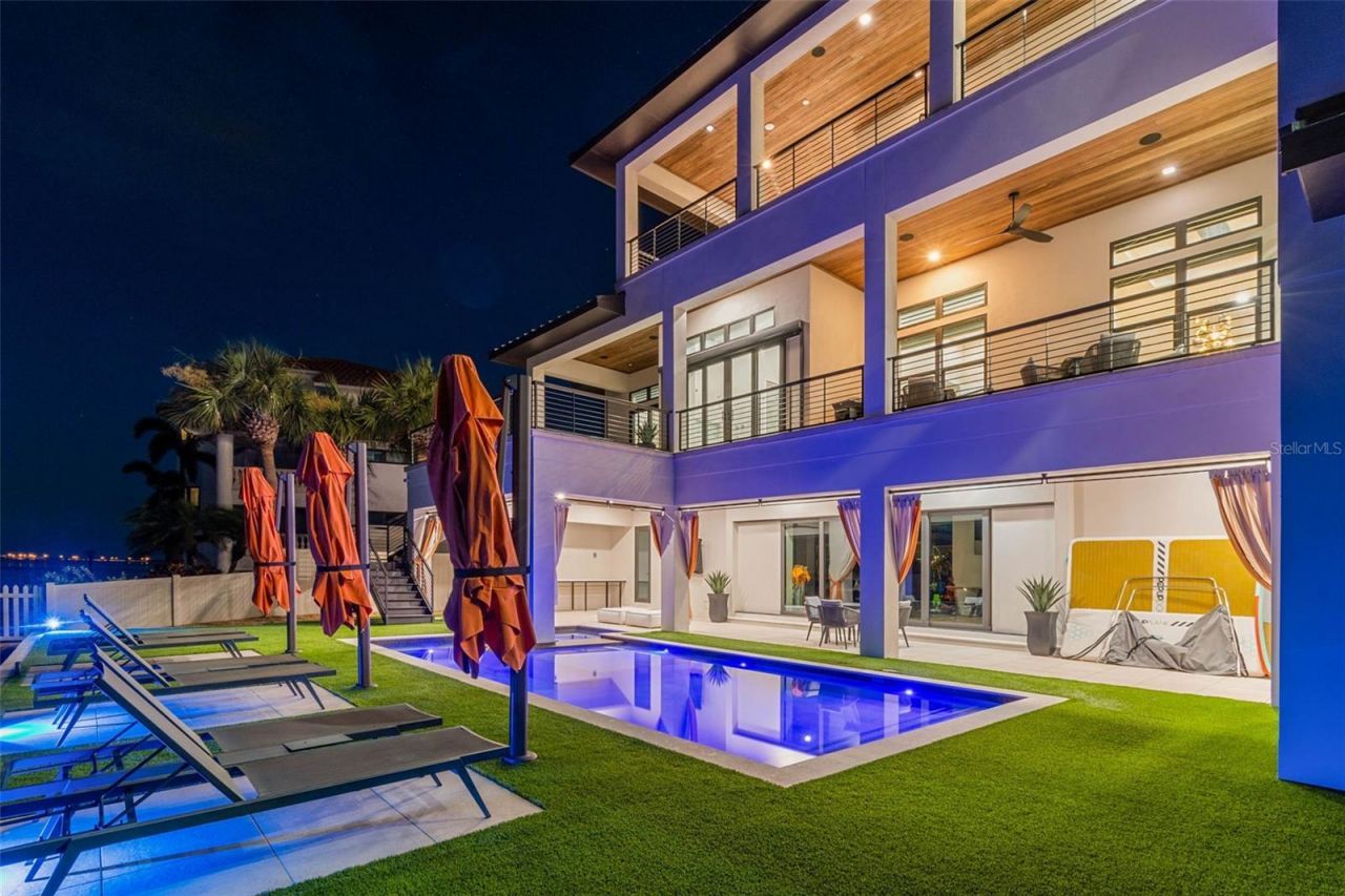 105 9th Street E, Tierra Verde, FL 33715 Photo